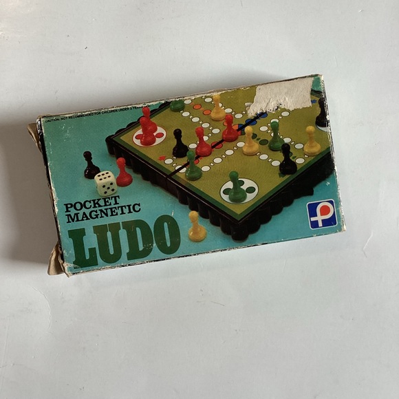 4 /💲20 🤑 Ludo magnetic travel game - Picture 2 of 4